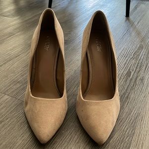 Pink/Nude classic pumps